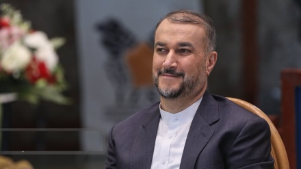 イランメディア、「イラン外相の訪日は正式発表されず」
