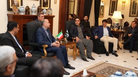 Продолжение консультаций Амира-Абдуллахиана в Карачи: встреча с министром иностранных дел Пакистана