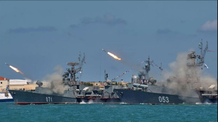 Ракетный удар российских кораблей по укрытию ИГИЛ в Сирии