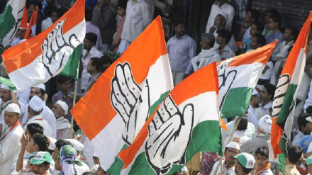 श्रीनगर में महंगाई के ख़िलाफ़ कांग्रेस कार्यकर्ताओं का प्रदर्शन, रिपोर्ट