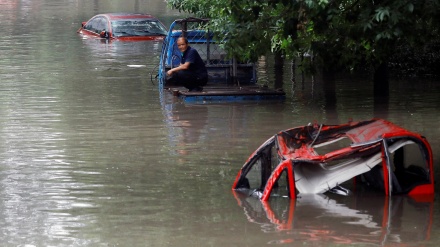 Vërshimet nga reshjet e mëdha të shiut kanë përmbytur një qytet të tërë në Kinë/Foto