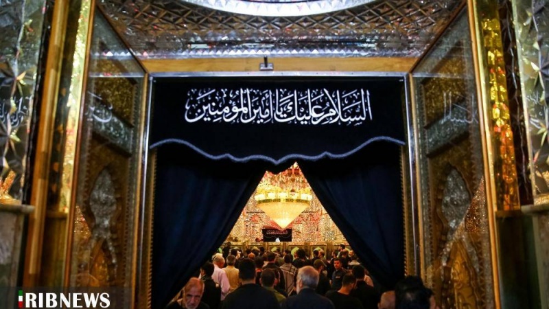 (FOTO) Pellegrini di Arbaein al mausoleo Imam Ali (as) - 2