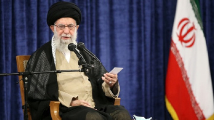 מנהיג המהפכה שיבח את ההישגים של הממשלה