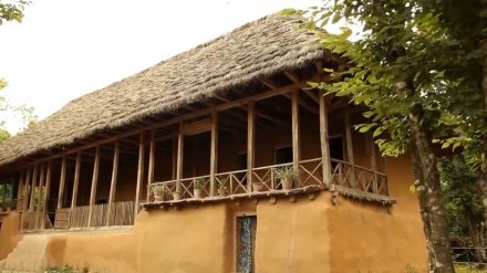 Rumah Pedesaan di Gilan, Atapnya Terbuat dari Jerami