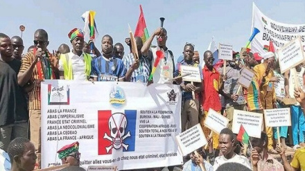 Франция приостановила помощь Буркина-Фасо