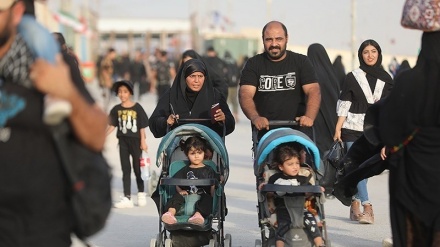 (FOTO) Pellegrini di Arbaeen in marcia verso Karbala