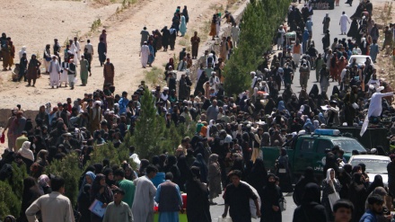 Thousands rush to passport office in western Afghan city of Herat