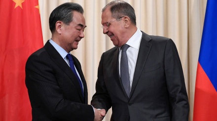 中国外长王毅与俄罗斯外长拉夫罗夫通话