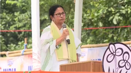 দিল্লি থেকে বিজেপিকে সরাবো, সবাই সিংহের মতো লড়াই করুন : মমতা বন্দ্যোপাধ্যায় 