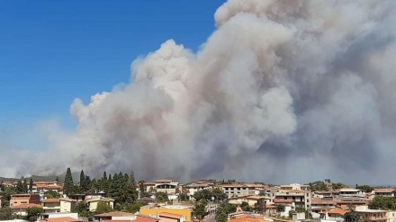 Italia, brucia Sardegna, emergenza anche nel sud dell'isola
