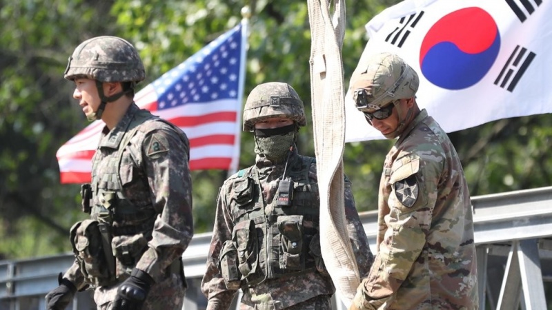 韓国とアメリカの合同軍事演習