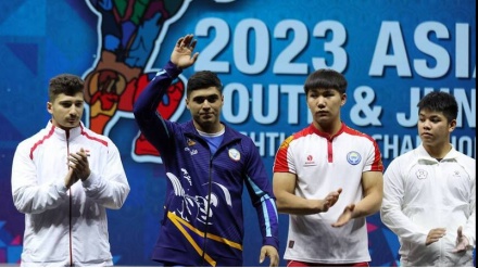 Блистательное выступление иранских спортсменов на соревнованиях по тяжелой атлетике в Азии