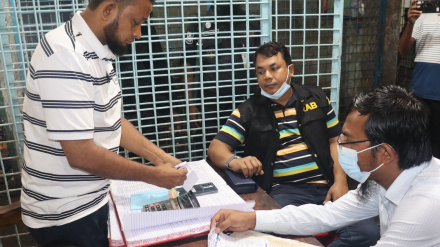 ডিমের দামের ঊর্ধ্বগতি ঠেকাতে ঢাকায় র‍্যাবের অভিযান; অসাধু ব্যবসায়ীদের জরিমানা