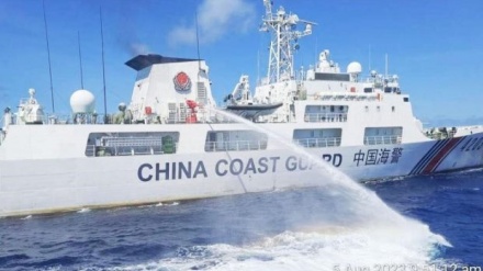 フィリピンが中国大使を呼び出し　中国船による放水に抗議