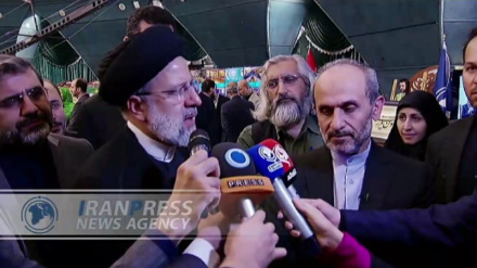 (VIDEO) Giornata del Giornalista, presidente Raisi visita l'IRIB 