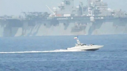 イラン革命防衛隊が、ホルモズ海峡で米艦隊に警告を発信する動画公開