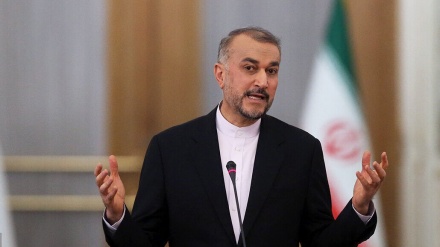 イラン外相、「収監者交換とイラン資産凍結解除は何ら関連ない」