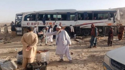 په افغانستان کې د دوو ترافيکي پېښو له امله ٢٥ تنه مړه او ټپيان شول