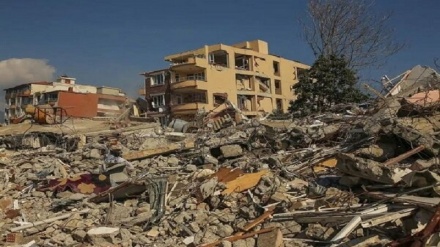 Türk depremzedelerin devlet konutlarından tahliyesi