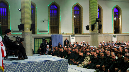 İslomi İnğilobi Yolə Rəhbər: Sepah Təşkiloti funksiya fəxrine