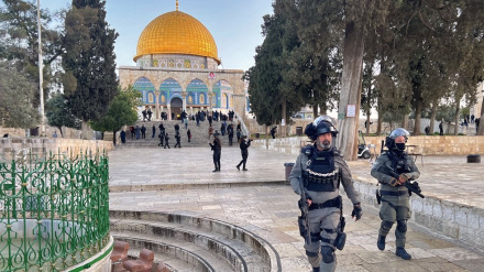 Al-Aqsa, fedeli musulmani aggrediti da forze israeliane