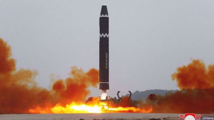 (AUDIO) Corea del Nord lancia 2 missili balistici verso Giappone mentre Kim e' in Russia