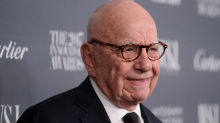 Rupert Murdoch jep dorëheqjen si kryetar i Fox dhe News