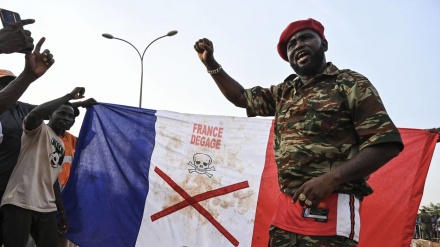 ニジェール軍評議会「今後、仏軍はわが国に駐留不可」