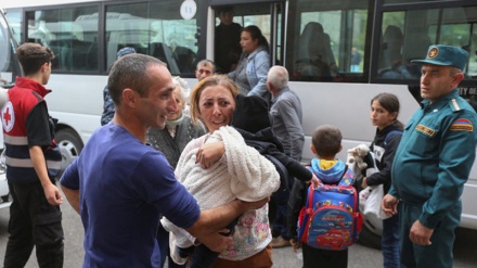 Refugjatët armenë të Karabak