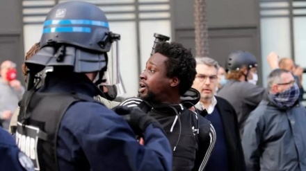 Il processo di lotta alla discriminazione razziale sistematica nella polizia francese