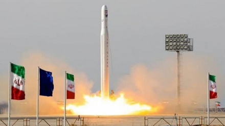 איראן מציבה בהצלחה לוויין 