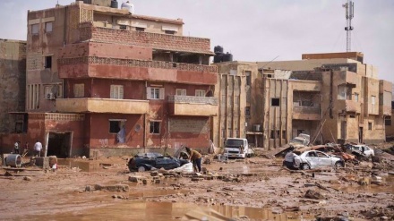  Libyan city counts toll of huge flood, 10,000 missing 