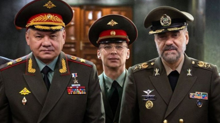 שר ההגנה האיראני קיבל את מקבילו הרוסי