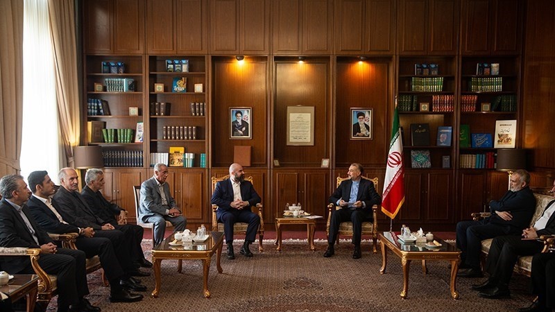 Pertemuan Menlu RII Hossein Amirabdollahian dengan Pemimpin PUK Bafel Talabani,Tehran, Senin (11/9/2023).