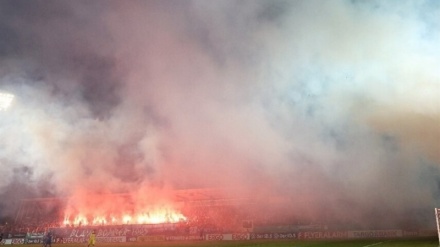 Italia, tifosi hanno dato fuoco ad uno stadio 