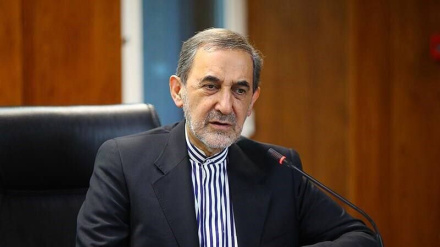 Велаяти: Претензия ОАЭ на три иранских острова угрожают безопасности региона