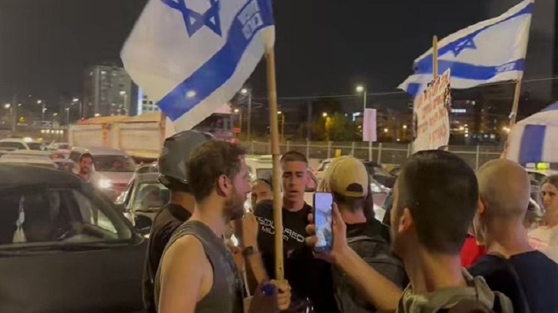 راننده بنیامین نتانیاهو، معترضان را زیر گرفت