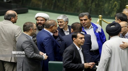 «هاشمی» وزیر ورزش و جوانان شد