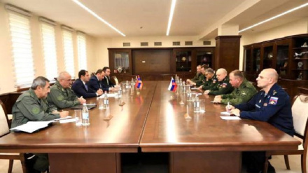 ՀՀ պաշտպանության նախարարն ընդունել է ԼՂ-ում ՌԴ խաղաղապահ ուժերի հրամանատարին