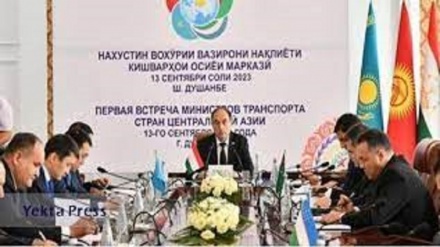 L'enfasi dell'Asia centrale sullo sviluppo dei trasporti terrestri