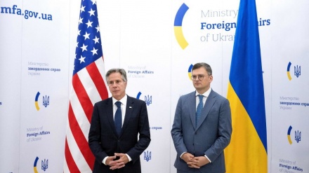 Blinken takohet me Zelenski dhe homologun e tij ukrainas në Kiev