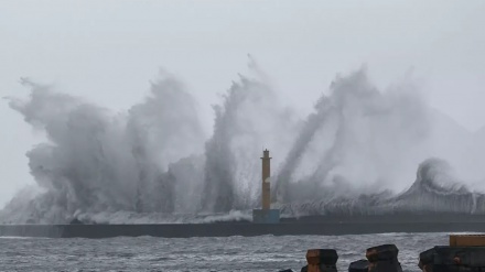 טייוואן: אלפים נותרו ללא חשמל בשל סופת הטייפון שהכתה באי