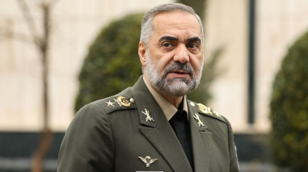 Irans Verteidigungsminister: Alle Waffenembargos laufen im Oktober aus 