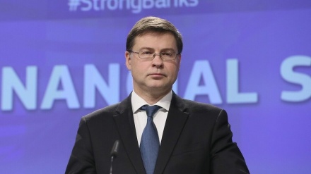 נציב הסחר האירופי: אין כוונה להתנתק מסין