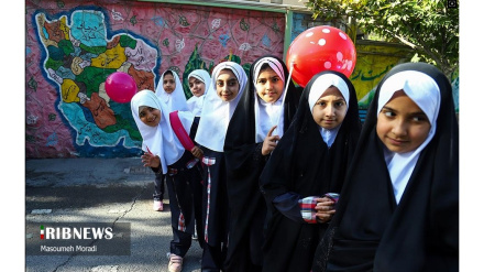 (FOTO DEL GIORNO) Tehran, scuola hazrat Maryam (sa)