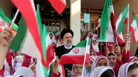 آغاز سال تحصیلی جدید در ایران با حضور دانش آموزان ایرانی و خارجی