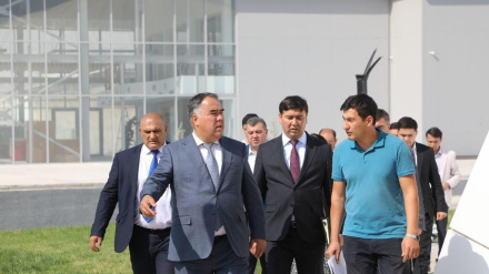 بازدید رئیس ولایت سغد از ساخت تعدادی مرکز صنعتی