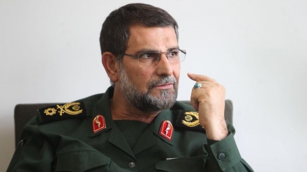 イラン革命防衛隊海軍司令官、「原潜のペルシャ湾への入域を禁止