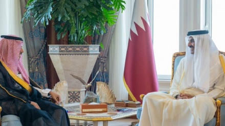सऊदी विदेश मंत्री की क़तरी अमीर से मुलाक़ात