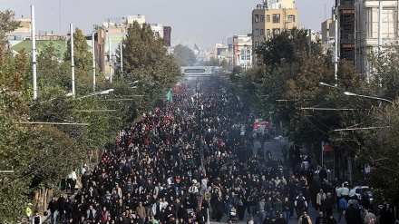 Arbain-Prozession verpasste Gläubiger veranstalten Trauerzeremonie in Teheran
